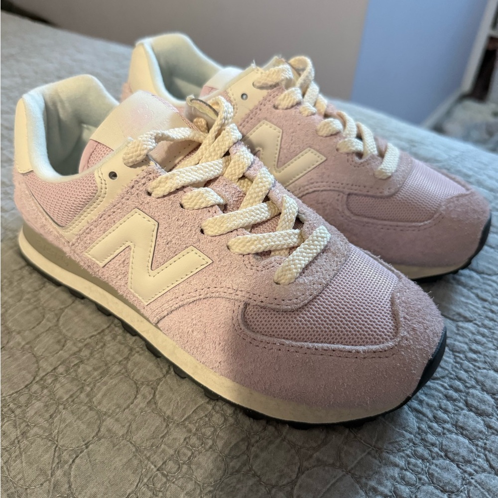 Women’s New Balance 574